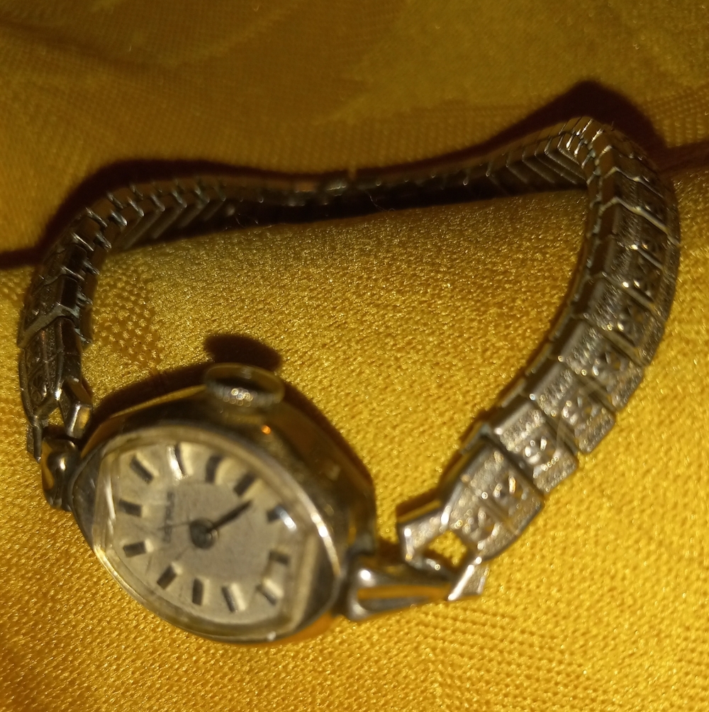 BENRUS  10k Wristwatch